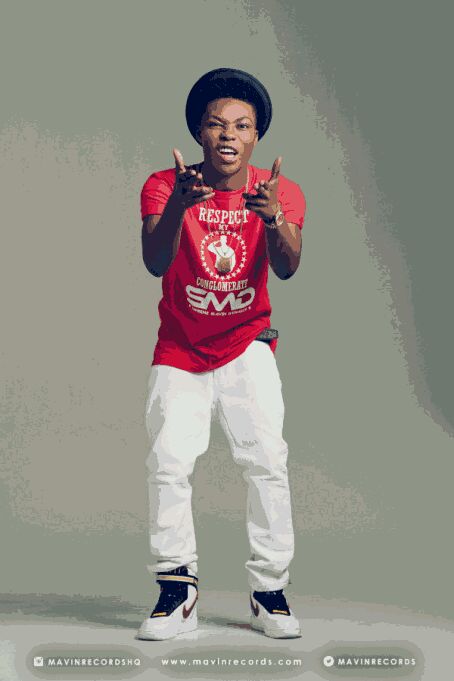 Reekado Banks Graduates From The University Of Lagos