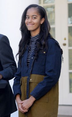 President Obama’s daughter, Malia Obama seen dancing at Lollapalooza