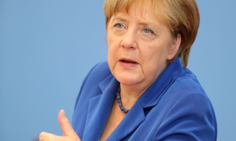Merkel condemns Russian strikes on Aleppo