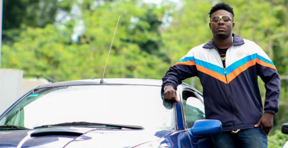 Oyinakanade – Turn Up