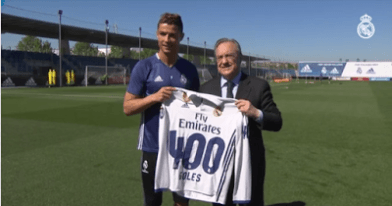 Real Madrid President Presents Cristiano Ronaldo With A Shirt For His 400 Goals With Club