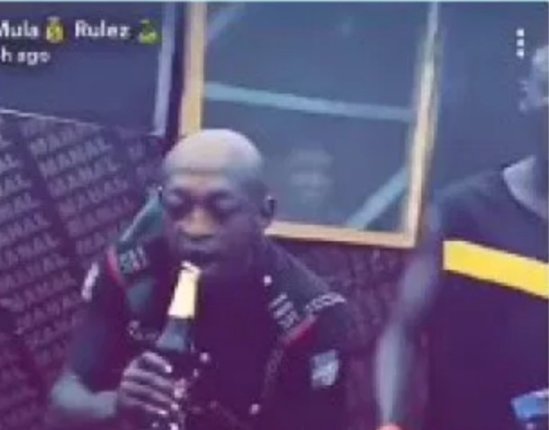 See Video Of Lagos Policeman Who Got Drunk, Yesterday At Dopemu, Lagos