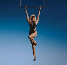 DOWNLOAD Miley Cyrus – Flowers (Lyrics) mp3