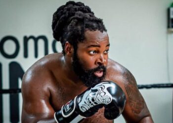 Big Zulu knocks out his opponent, Brian (Video)