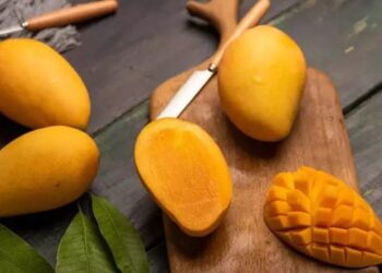 The real reason why mangoes are soaked before eating