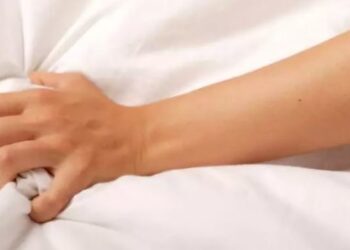 Is it okay to m*sturbate when you’re in a relationship?