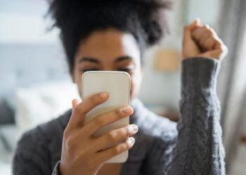 7 tips for a healthier relationship with your phone