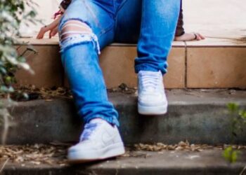 5 cool white sneakers that will compliment your look