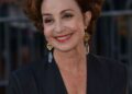 Annie Potts Net Worth; How Rich is