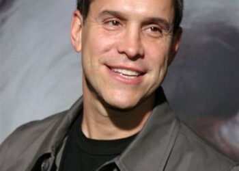 Brian Robbins Net Worth; How Rich is Brian Robbins?