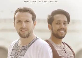 DOWNLOAD Mesut Kurtis, Ali Magrebi – Salli Alal Mustafa (Fiyashia) mp3